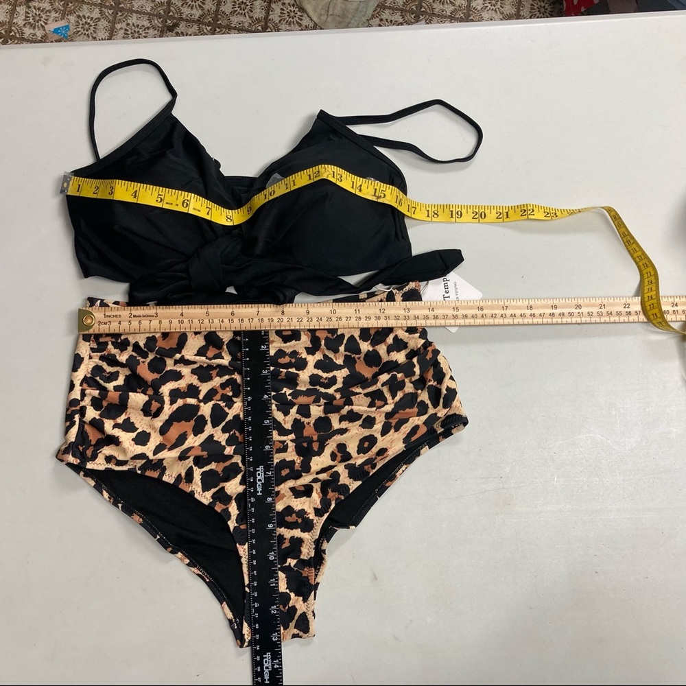 ❤️❤️SOLD ❤️❤️GRACE TEMPT Cheeky Black & Leopard Print 2 Piece Swim Suit Size Lar - Picture 7 of 9